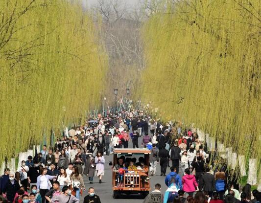 一年多出“中等城市”的人口規(guī)模